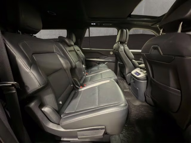 2025 Infinite Black Metallic Clearcoat Lincoln Navigator L Reserve 4X4 SUV