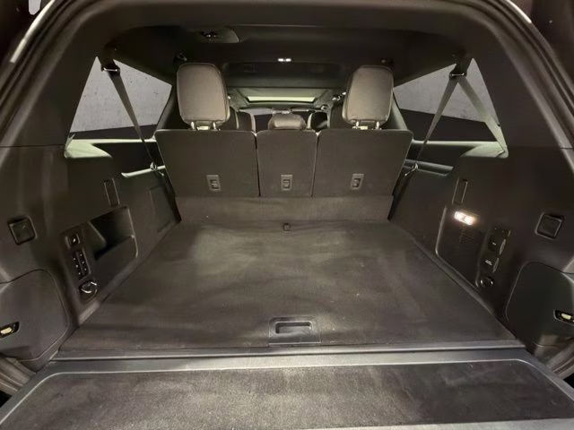 2025 Infinite Black Metallic Clearcoat Lincoln Navigator L Reserve 4X4 SUV