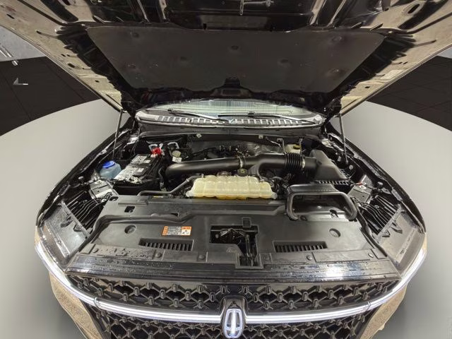 2025 Infinite Black Metallic Clearcoat Lincoln Navigator L Reserve 4X4 SUV