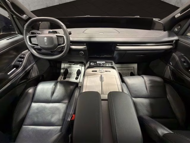 2025 Infinite Black Metallic Clearcoat Lincoln Navigator L Reserve 4X4 SUV