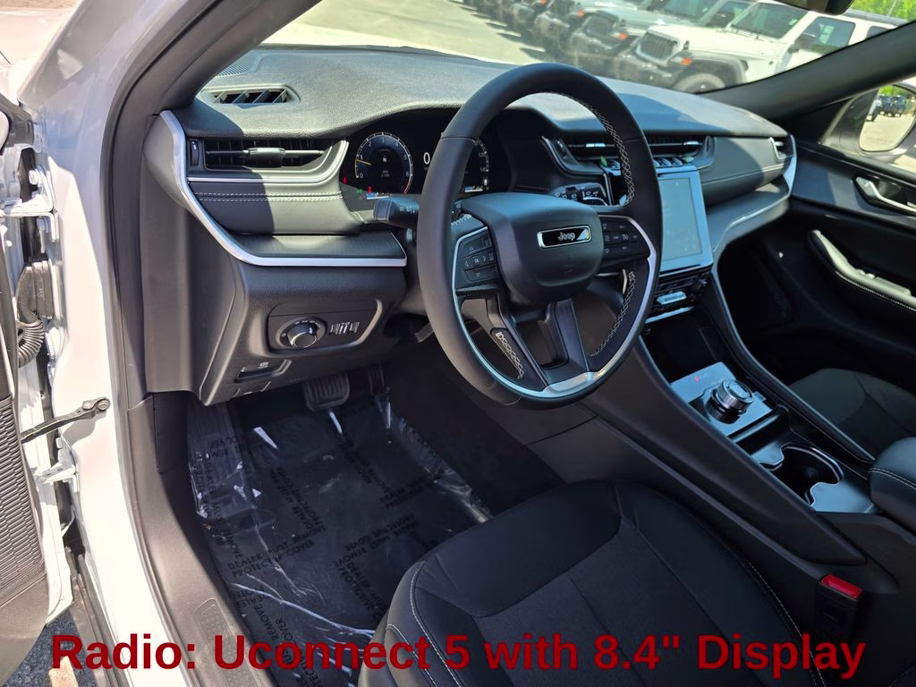 2026 Bright White Clearcoat Jeep Grand Cherokee Laredo X 4X4 SUV