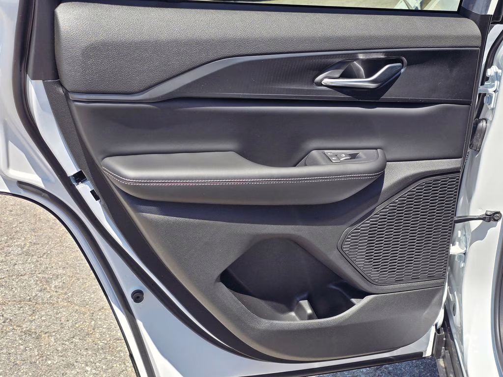 2026 Bright White Clearcoat Jeep Grand Cherokee Laredo X 4X4 SUV