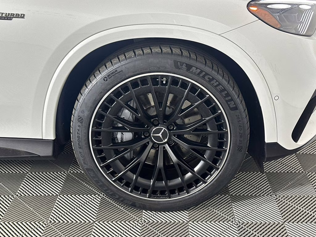 2024 MANUFAKTUR Moonlight White Metallic Mercedes-Benz GLC GLC 43 AMG AWD SUV