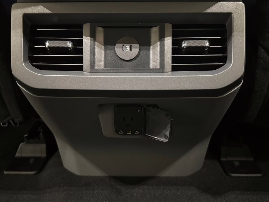 2026 Avalanche Ford Super Duty F-250 SRW XLT 4X4 Truck