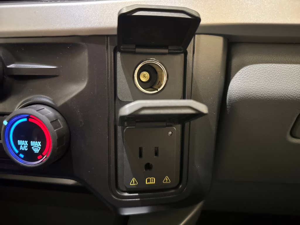 2026 Avalanche Ford Super Duty F-250 SRW XLT 4X4 Truck