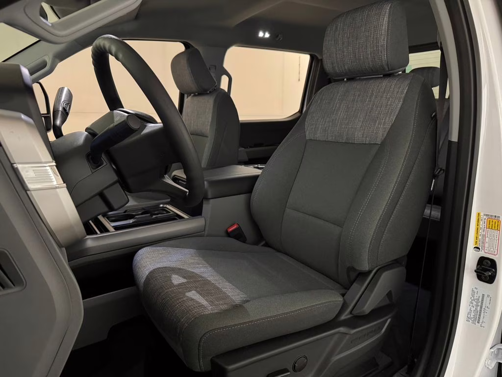 2026 Oxford White Ford Super Duty F-250 SRW XLT TREMOR 4X4 Truck