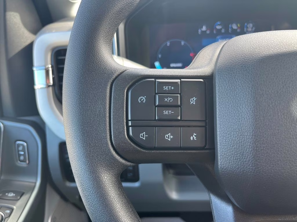 2026 Avalanche Ford Super Duty F-250 SRW XLT 4X4 Truck