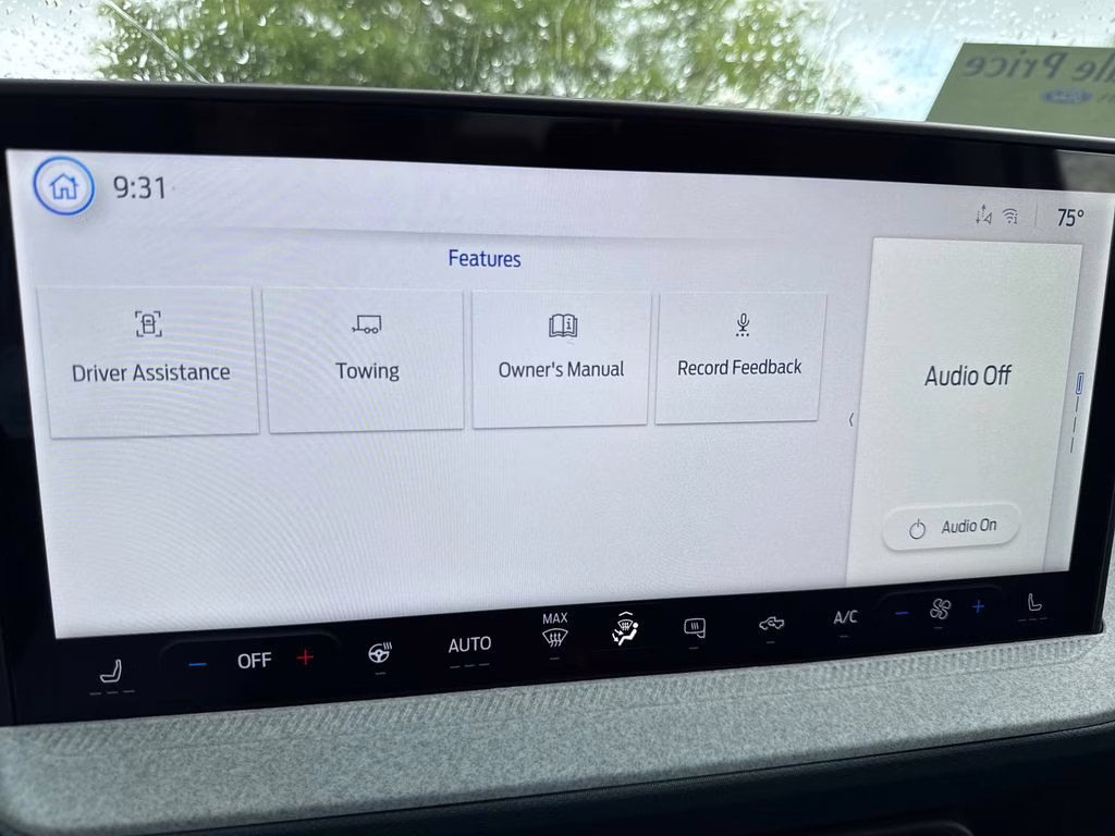 2026 Space White Metallic Ford Maverick XLT AWD Truck