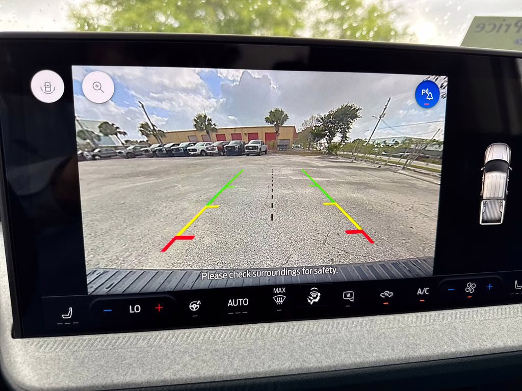 2026 Space White Metallic Ford Maverick XLT AWD Truck