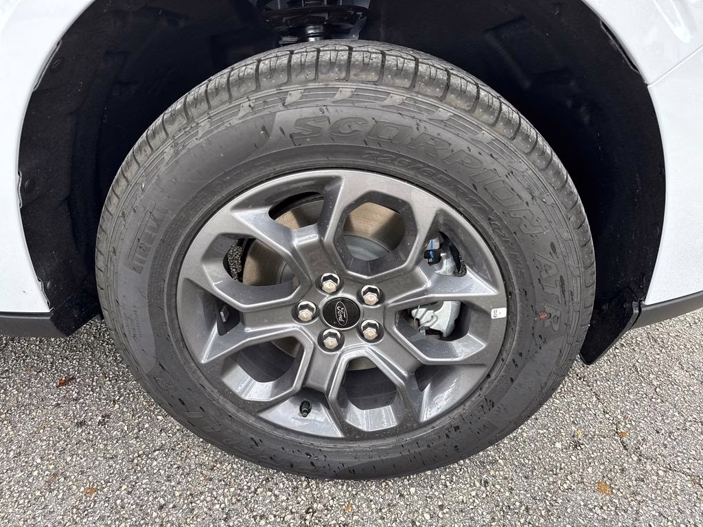 2026 Space White Metallic Ford Maverick XLT AWD Truck