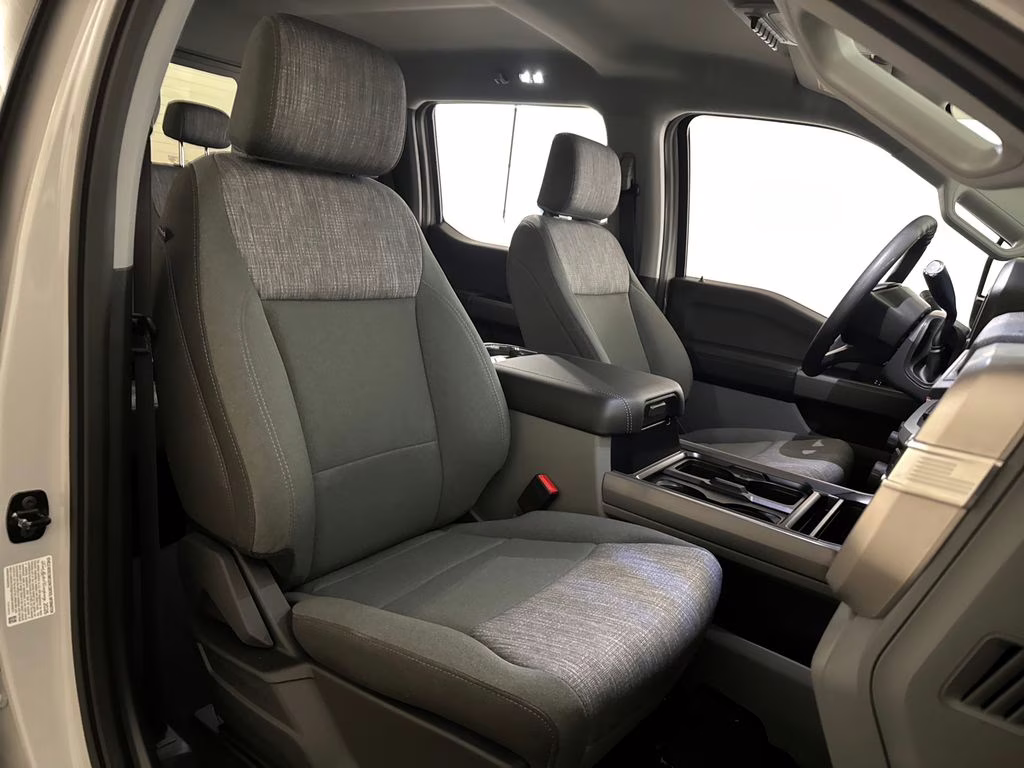 2026 Avalanche Ford Super Duty F-250 SRW XLT 4X4 Truck