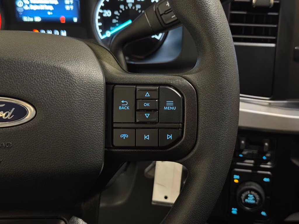 2026 Oxford White Ford Super Duty F-250 SRW XLT TREMOR 4X4 Truck