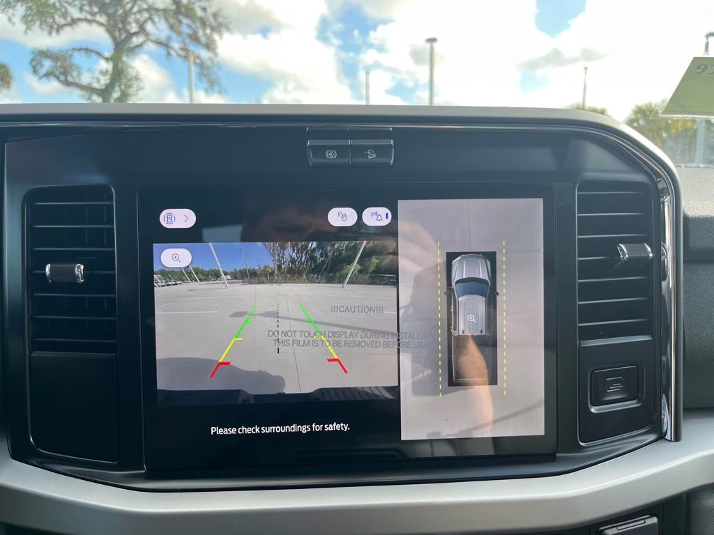 2026 Avalanche Ford Super Duty F-250 SRW XLT 4X4 Truck