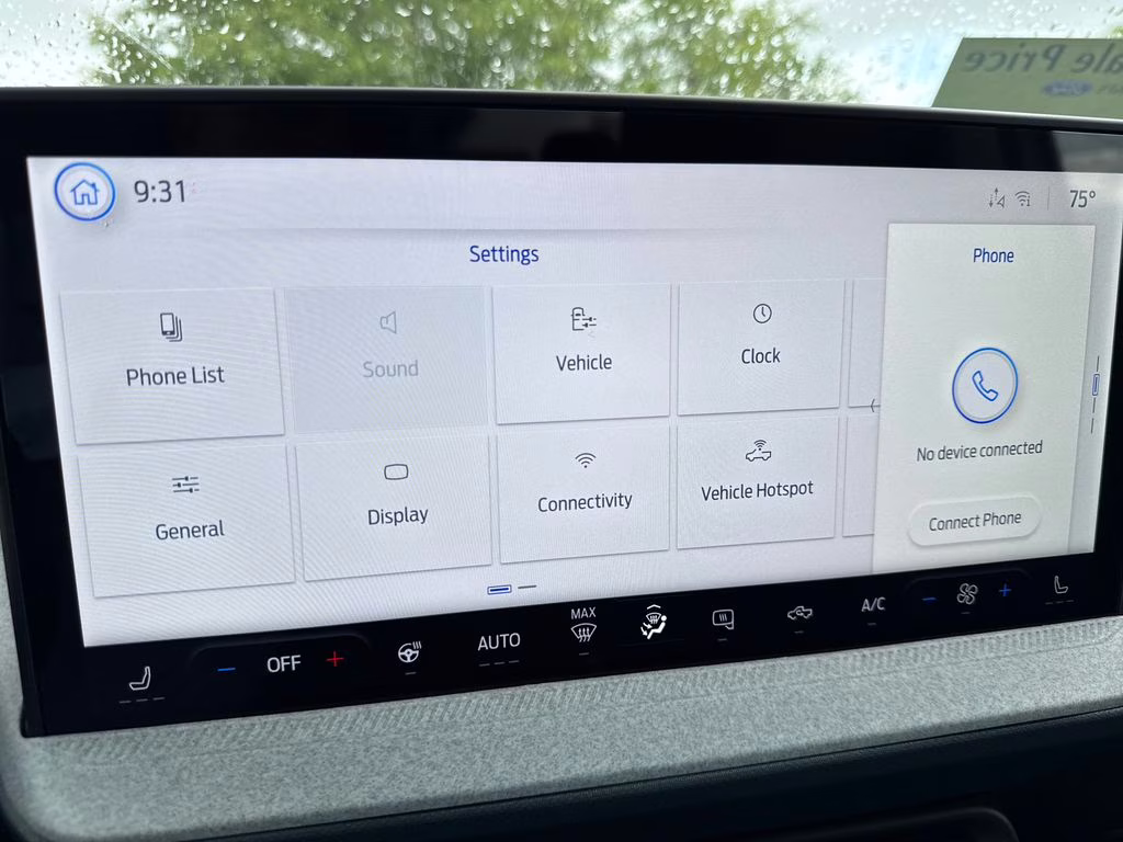 2026 Space White Metallic Ford Maverick XLT AWD Truck