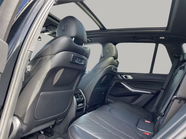 2023 Jet Black BMW X5 xDrive45e AWD SUV