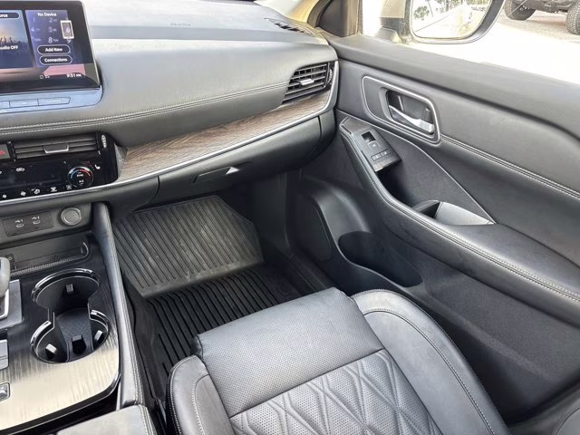 2025 Champagne Silver Metallic Nissan Rogue Platinum FWD SUV