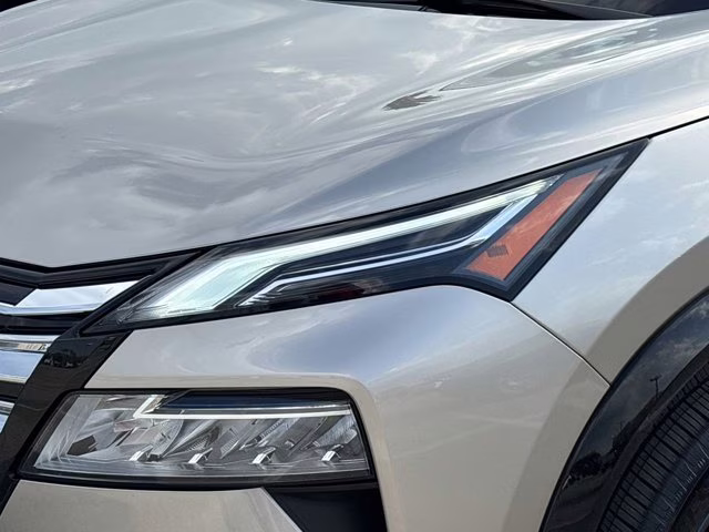 2025 Champagne Silver Metallic Nissan Rogue Platinum FWD SUV