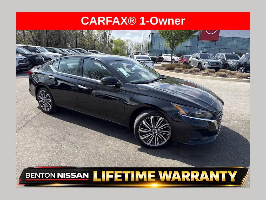 2025 Super Black Clearcoat Nissan Altima 2.5 SL AWD Sedan