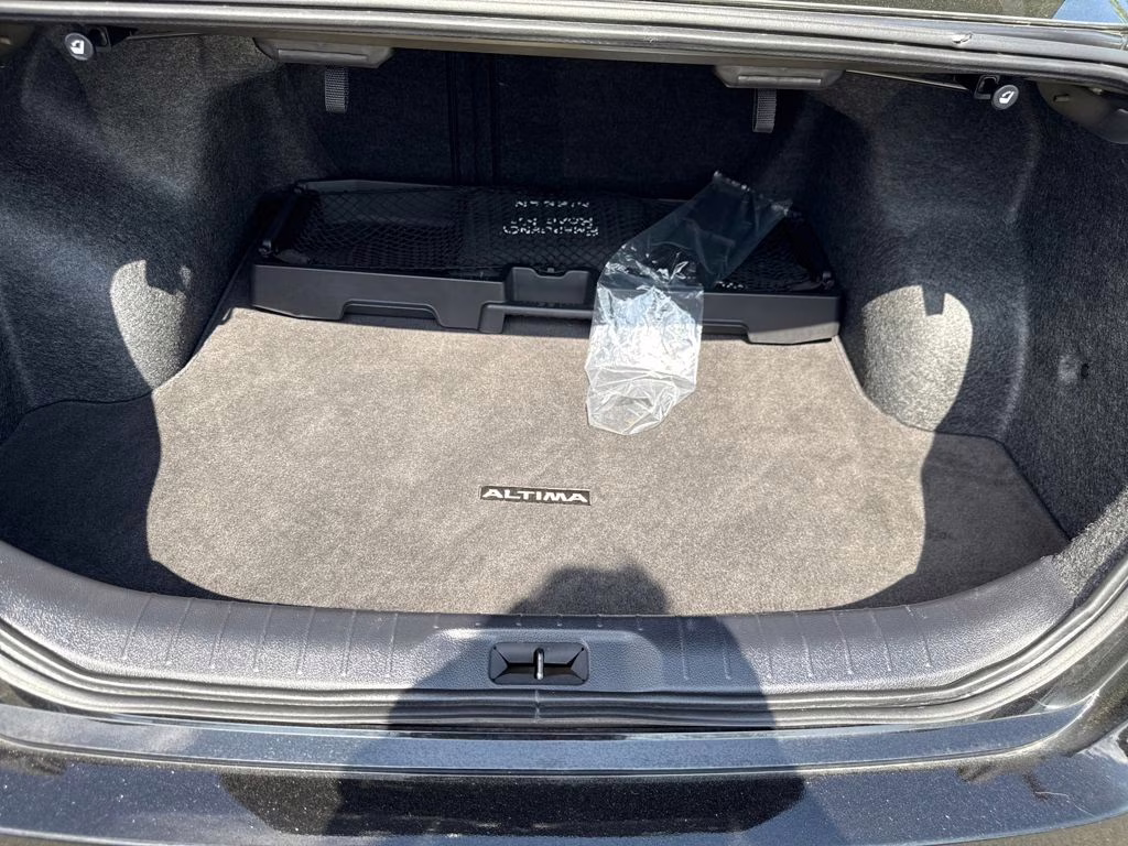 2025 Super Black Clearcoat Nissan Altima 2.5 SL AWD Sedan