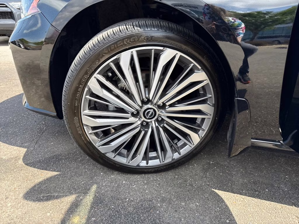 2025 Super Black Clearcoat Nissan Altima 2.5 SL AWD Sedan