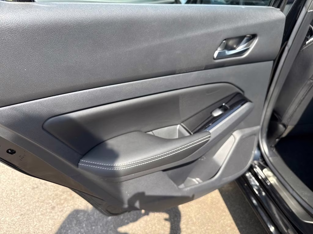 2025 Super Black Clearcoat Nissan Altima 2.5 SL AWD Sedan