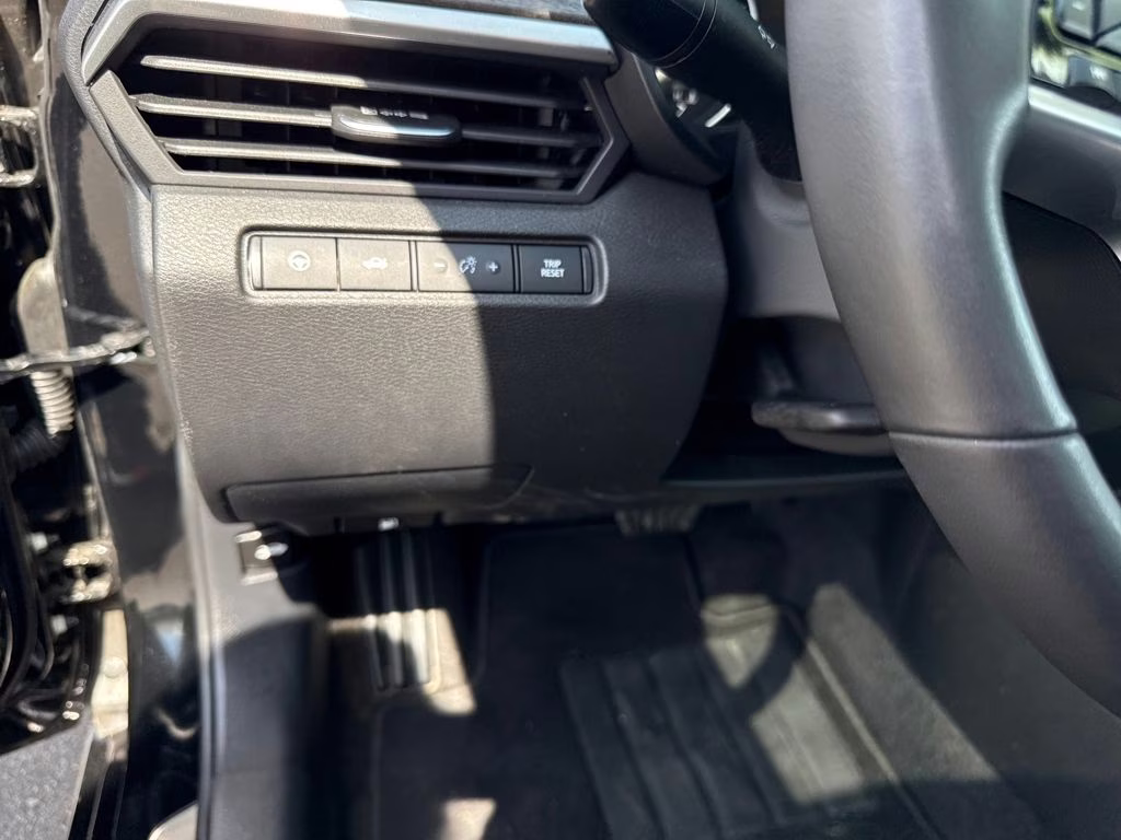 2025 Super Black Clearcoat Nissan Altima 2.5 SL AWD Sedan