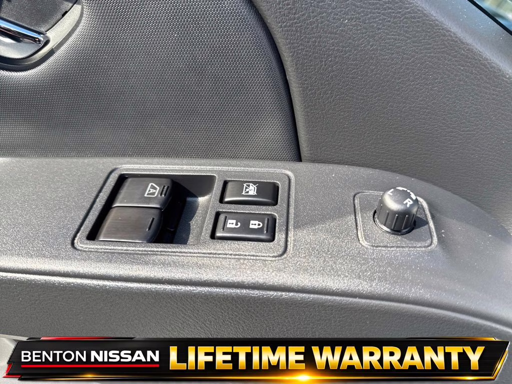 2024 Glacier White Nissan Frontier SV 4X4 Truck