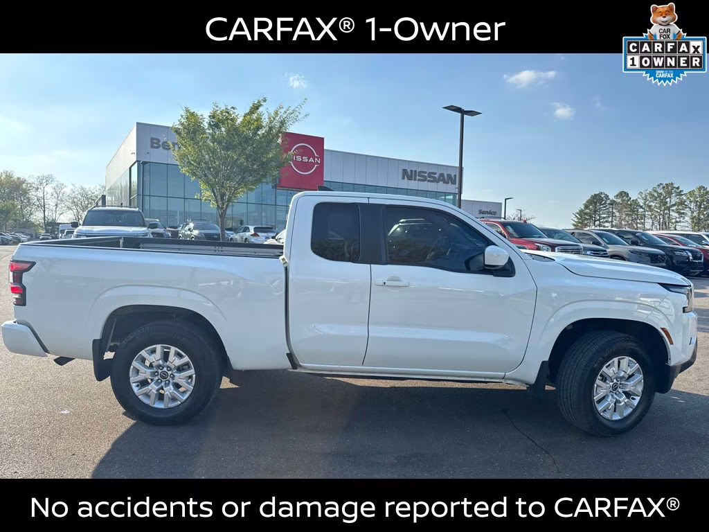 2024 Glacier White Nissan Frontier SV 4X4 Truck