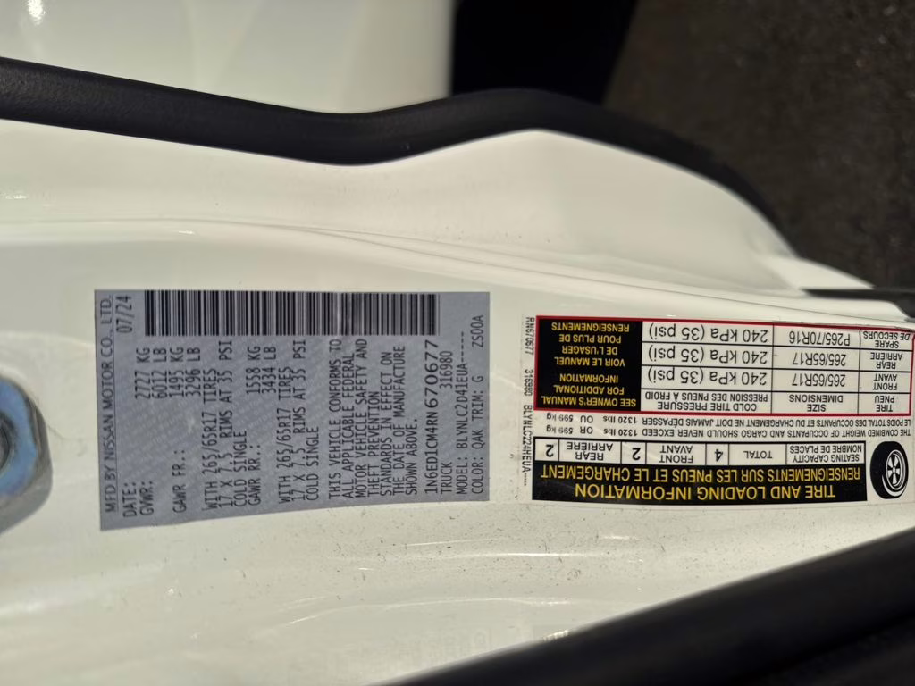 2024 Glacier White Nissan Frontier SV 4X4 Truck