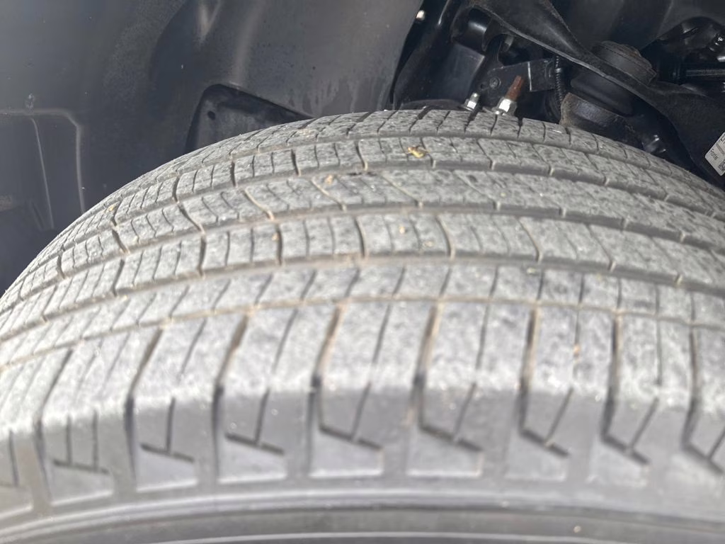 2024 Tactical Green Metallic Nissan Frontier SL RWD Truck