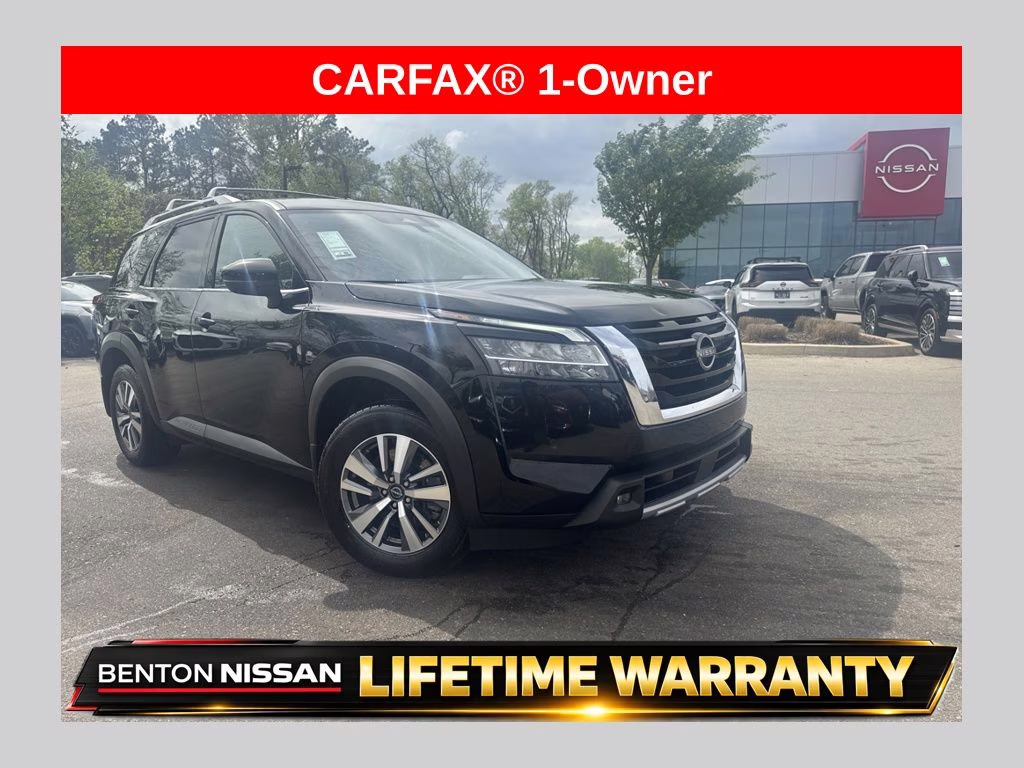 2024 Super Black Nissan Pathfinder SL FWD SUV