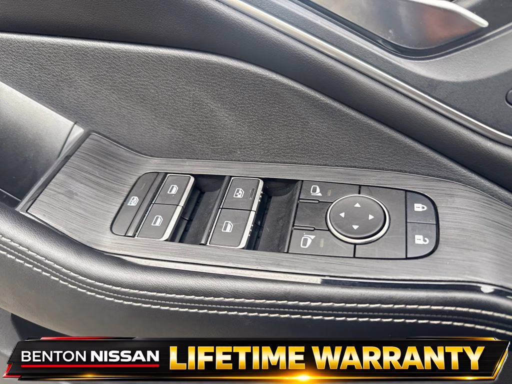 2024 Super Black Nissan Rogue Platinum AWD SUV