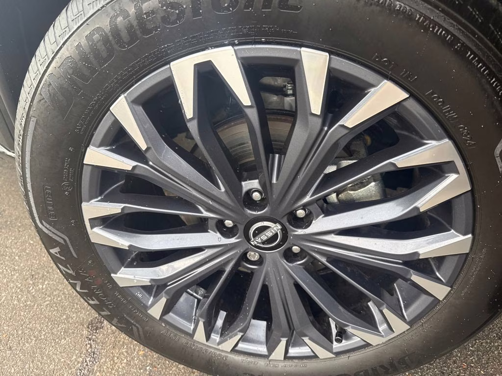 2024 Super Black Nissan Rogue Platinum AWD SUV