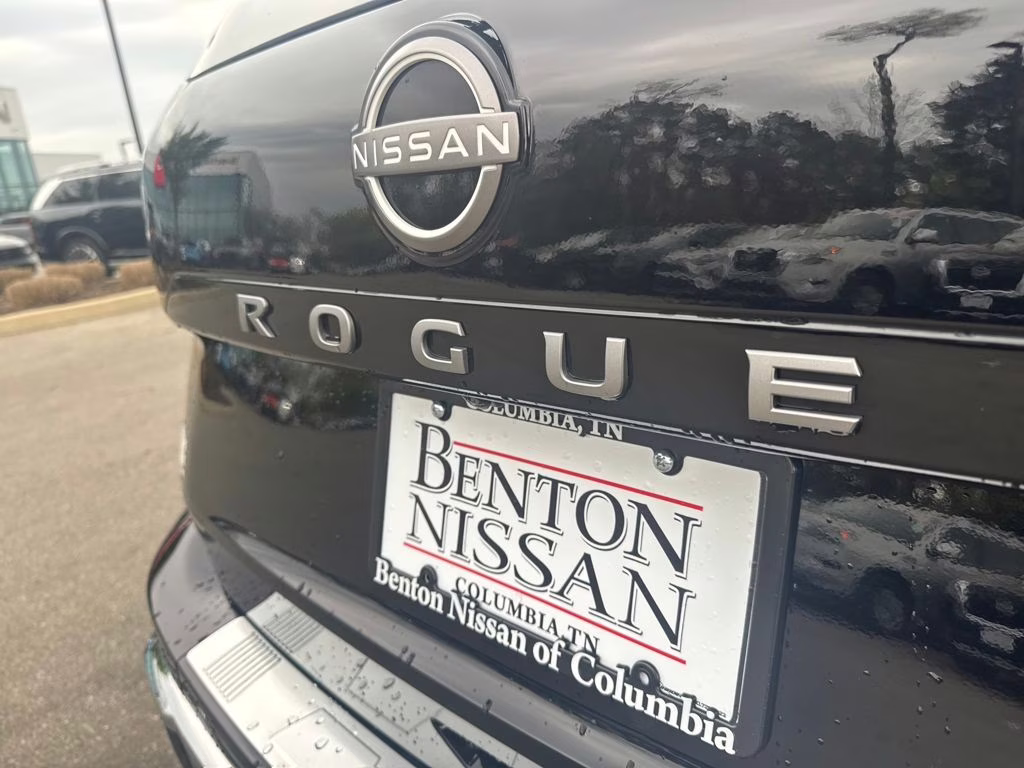 2024 Super Black Nissan Rogue Platinum AWD SUV