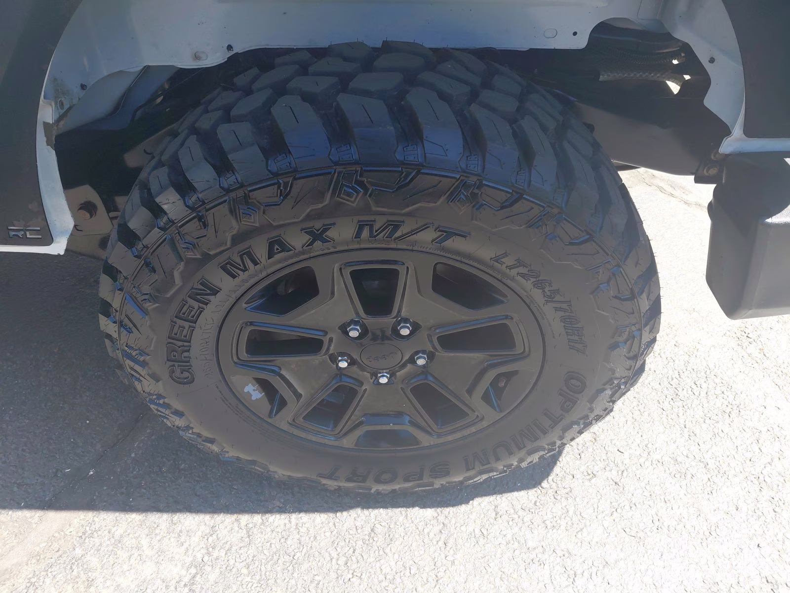 2016 Bright White Clearcoat Jeep Wrangler Sport 4X4 SUV