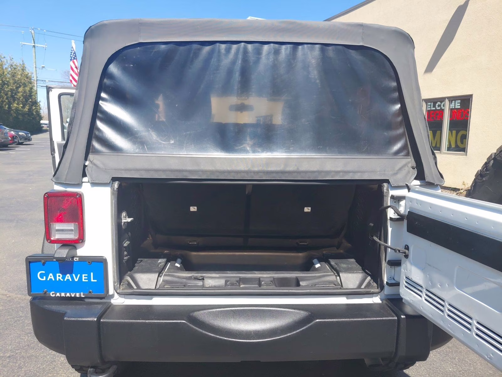 2016 Bright White Clearcoat Jeep Wrangler Sport 4X4 SUV