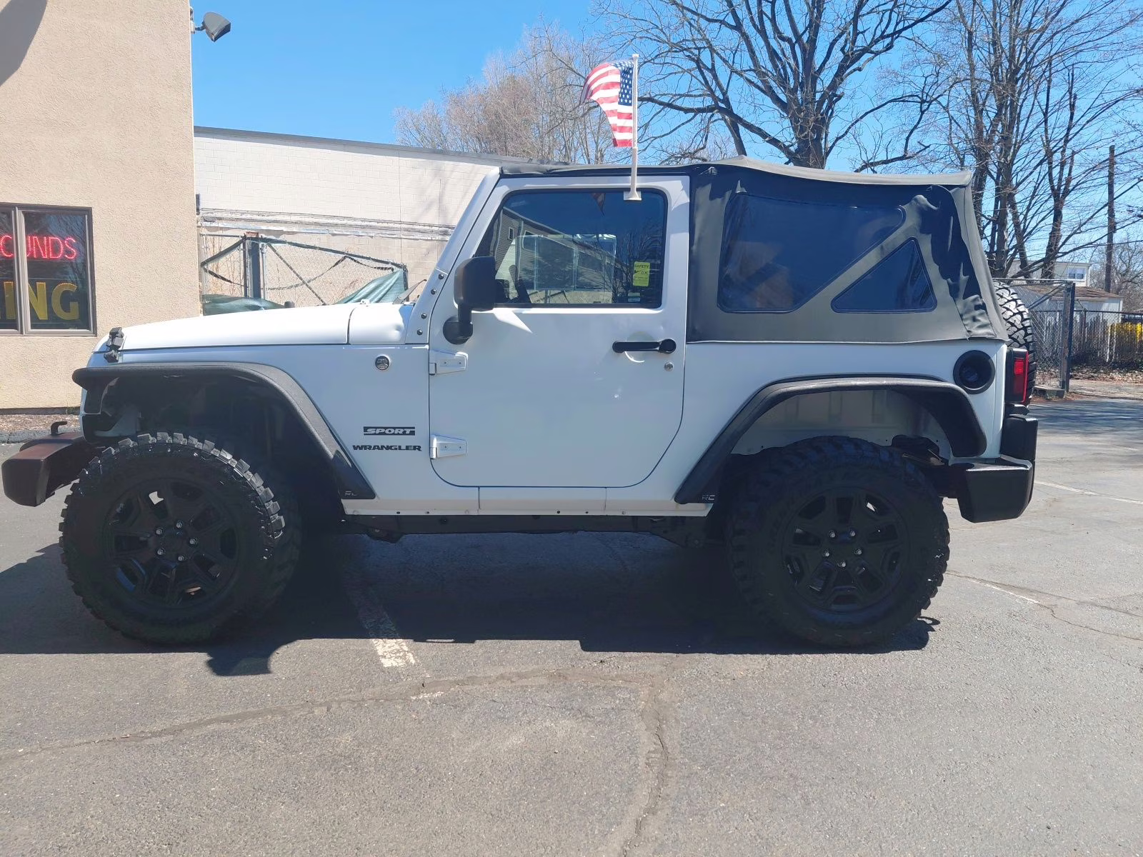 2016 Bright White Clearcoat Jeep Wrangler Sport 4X4 SUV