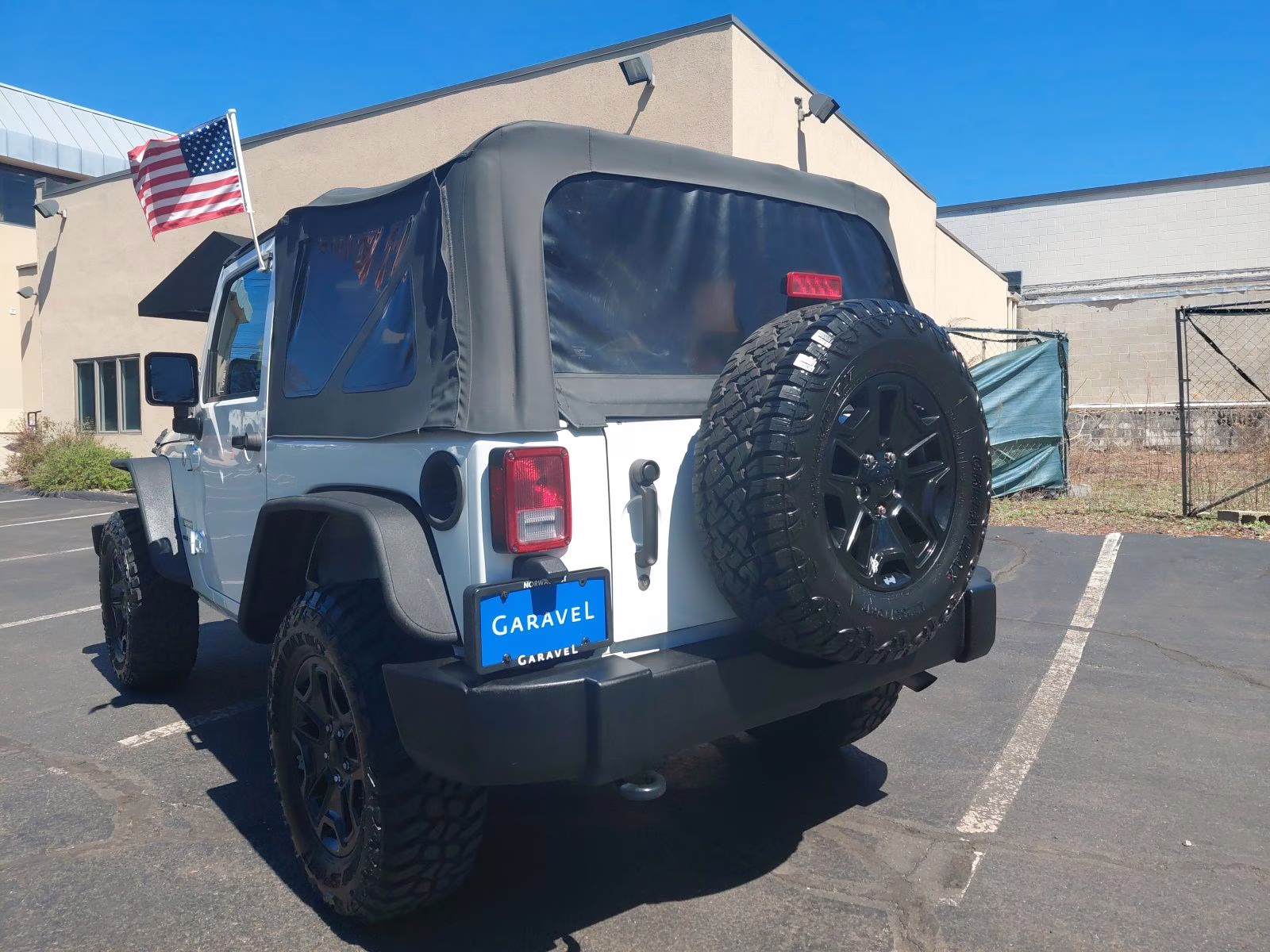 2016 Bright White Clearcoat Jeep Wrangler Sport 4X4 SUV