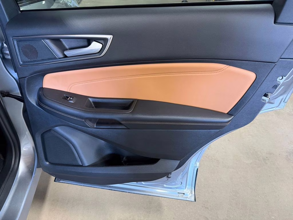 2024 Iconic Silver Metallic Ford Edge Titanium Elite Pkg w/Pano Roof AWD SUV