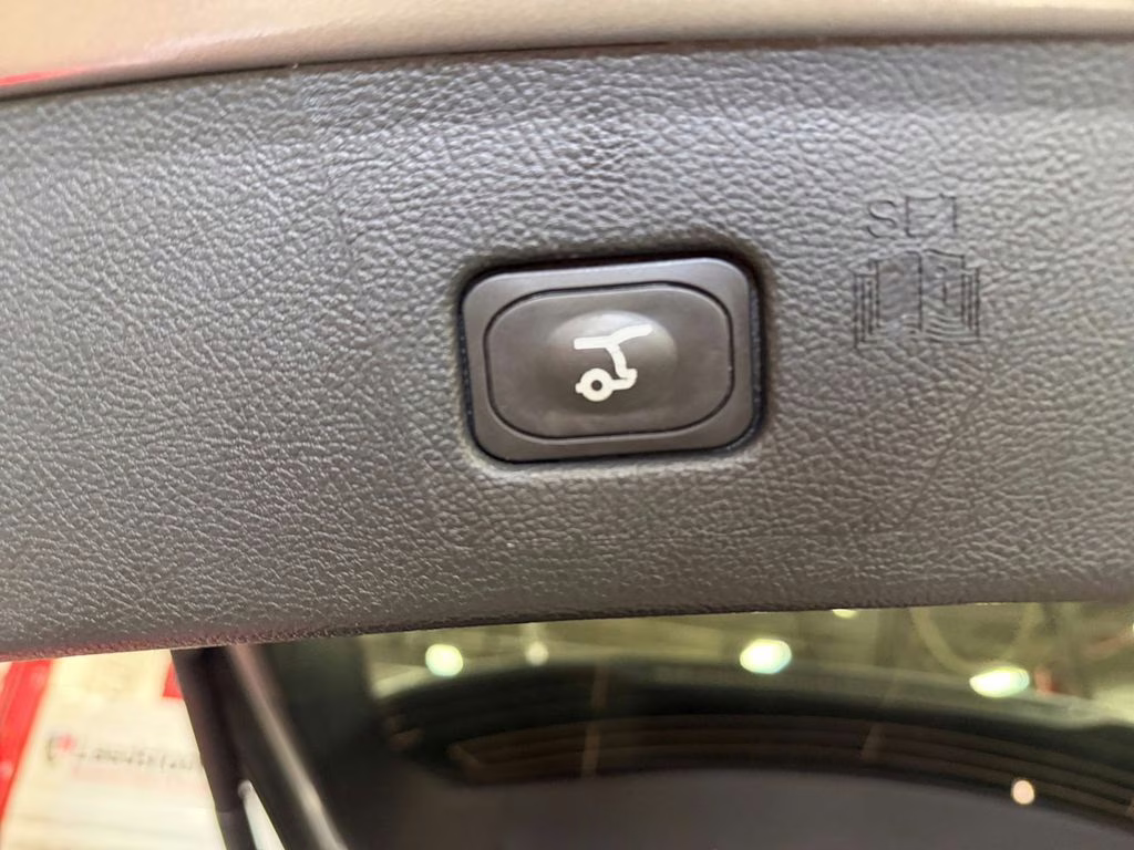 2024 Iconic Silver Metallic Ford Edge Titanium Elite Pkg w/Pano Roof AWD SUV