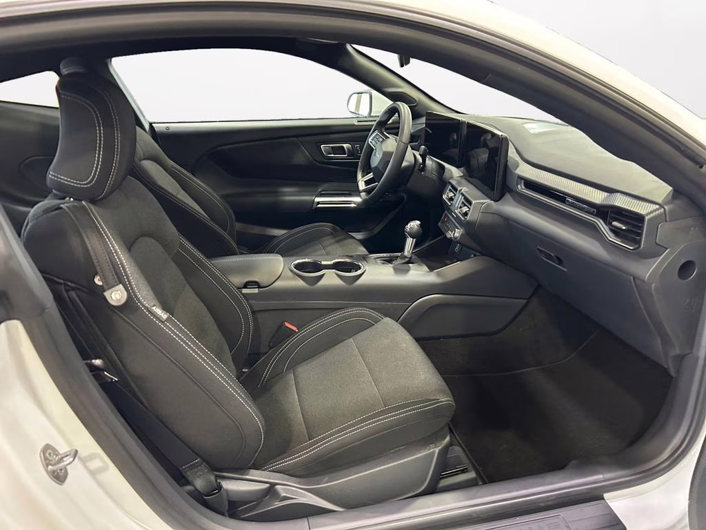 2025 Oxford White Ford Mustang EcoBoost RWD Coupe