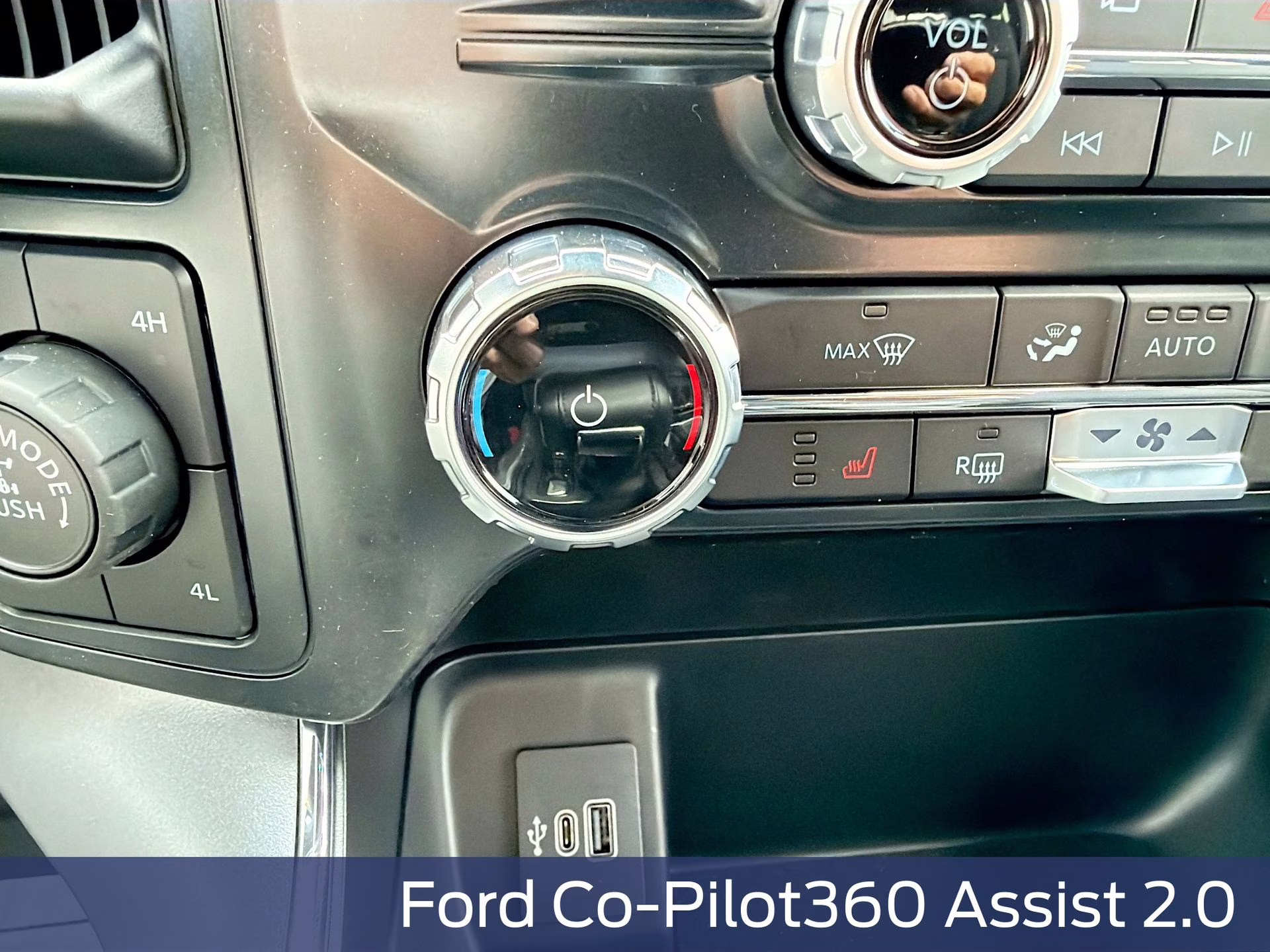 2026 Oxford White Ford F-150 XLT 4X4 Truck