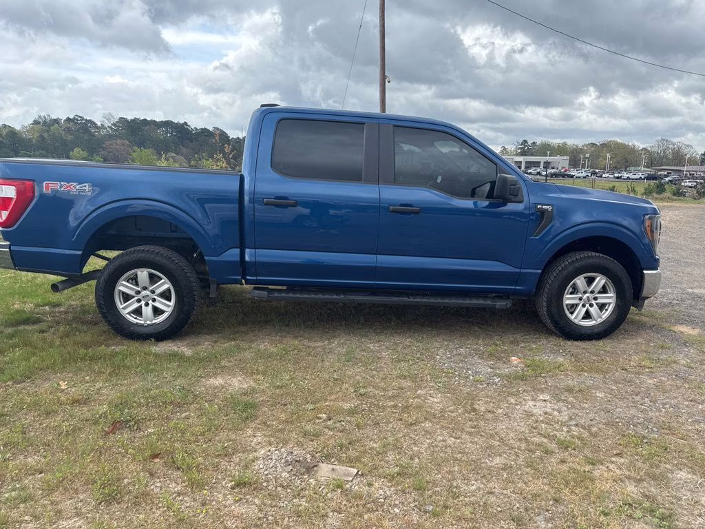 2023 Atlas Blue Metallic Ford F-150 XL 4X4 Truck