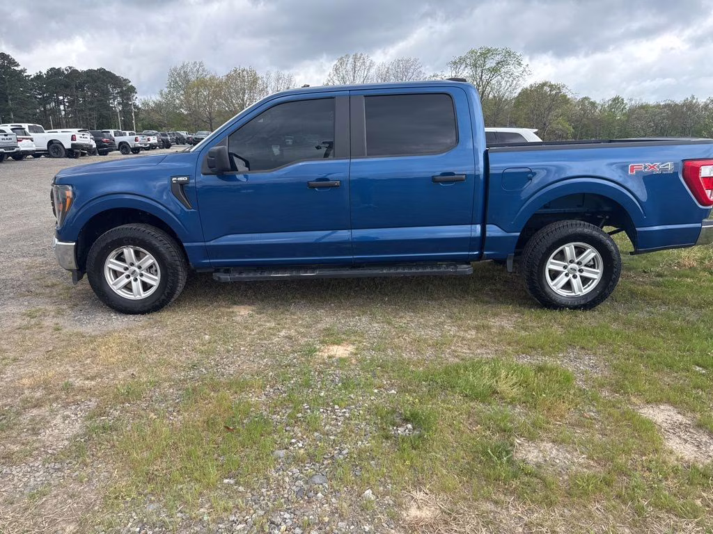 2023 Atlas Blue Metallic Ford F-150 XL 4X4 Truck