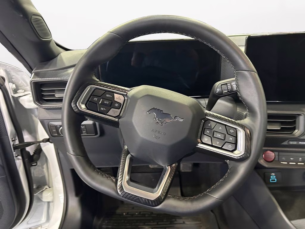 2025 Oxford White Ford Mustang EcoBoost RWD Coupe