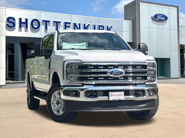 2026 Oxford White Ford Super Duty F-250 SRW XLT 4X4 Truck