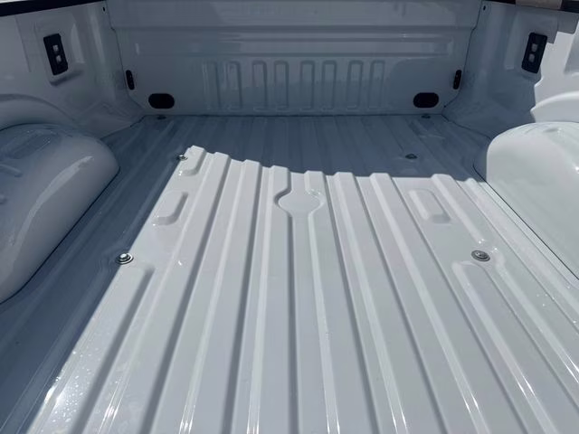 2026 Oxford White Ford Super Duty F-250 SRW XLT 4X4 Truck