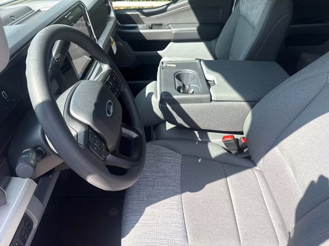 2026 Oxford White Ford Super Duty F-250 SRW XLT 4X4 Truck