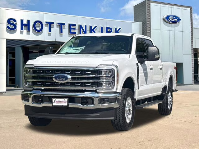 2026 Oxford White Ford Super Duty F-250 SRW XLT 4X4 Truck