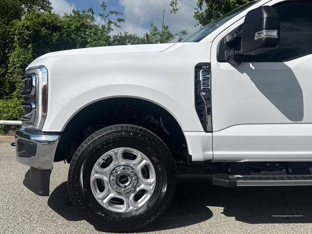 2026 Oxford White Ford Super Duty F-250 SRW XLT 4X4 Truck
